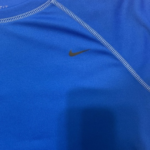 NIKE DRI-FIT,ROYAL BLUE,SHORT SLEEVE,SPORT T-SHIRT. SIZE- LARGE - Picture 9 of 11
